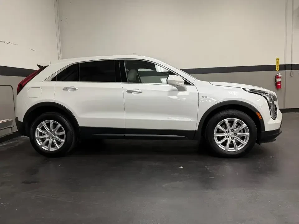 2023 Cadillac XT4 - Image 4 of 20