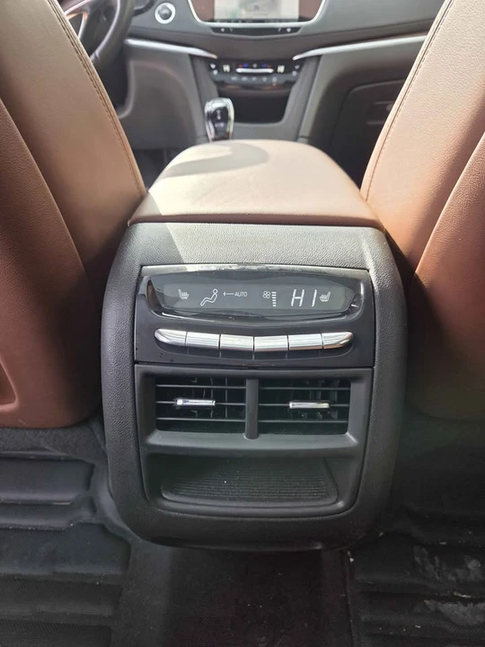 2023 Cadillac XT5 - Image 19 of 20
