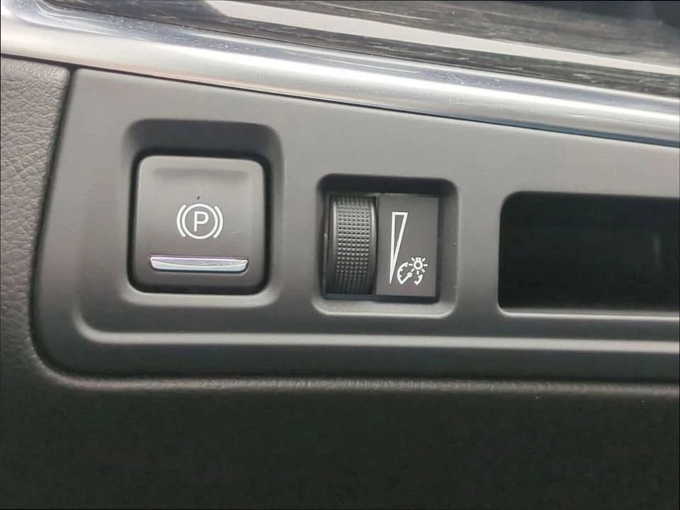 2023 Cadillac XT5 - Image 15 of 18