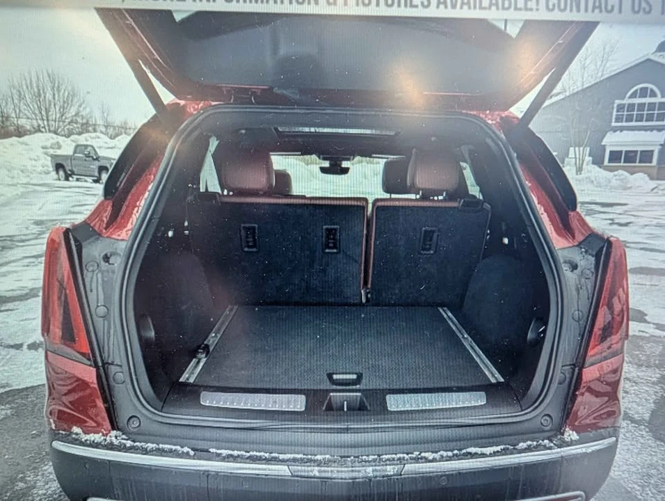 2023 Cadillac XT5 - Image 10 of 11