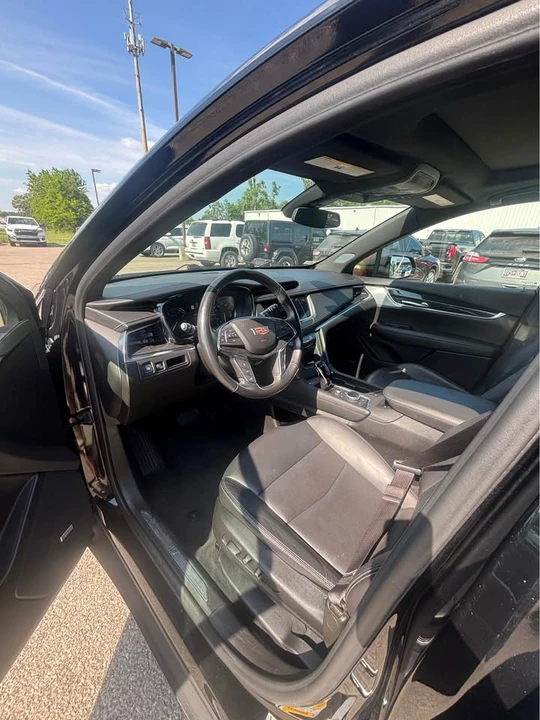 2023 Cadillac XT5 - Image 8 of 8