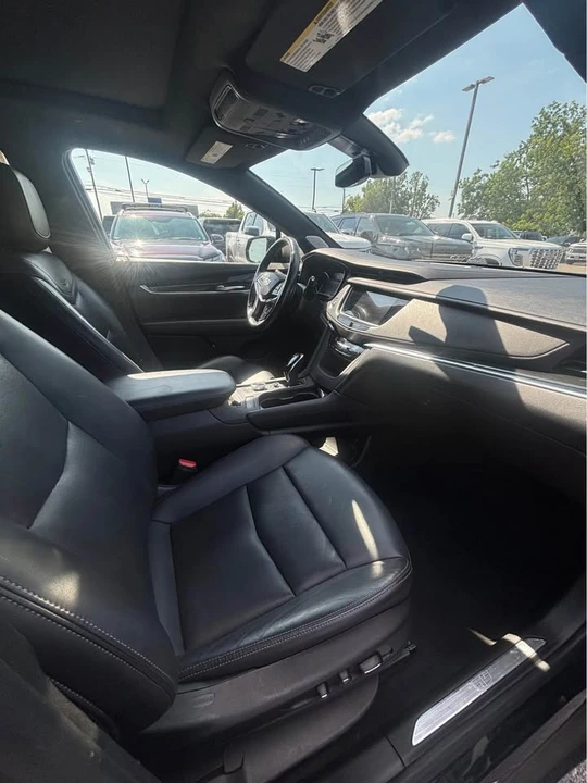 2023 Cadillac XT5 - Image 7 of 8
