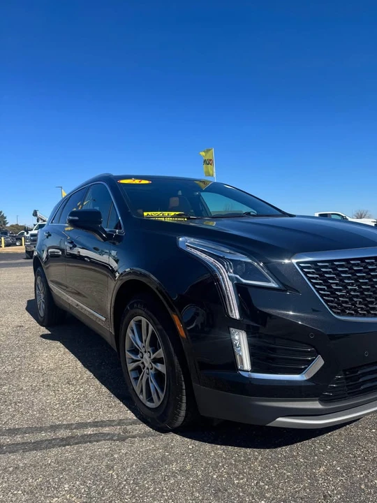 2023 Cadillac XT5 - Image 2 of 13