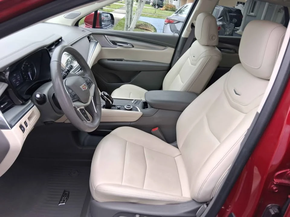2023 Cadillac XT5 - Image 15 of 17