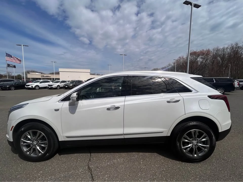 2023 Cadillac XT5 - Image 2 of 8