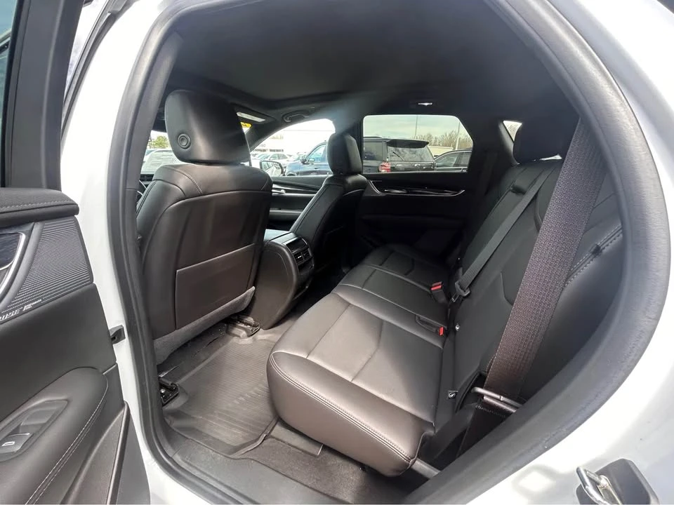 2023 Cadillac XT5 - Image 7 of 8