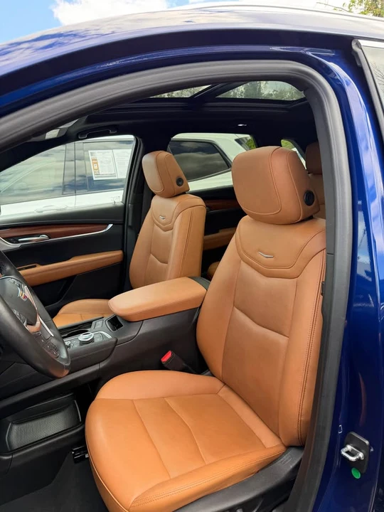 2023 Cadillac XT5 - Image 7 of 10