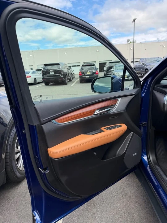2023 Cadillac XT5 - Image 5 of 10