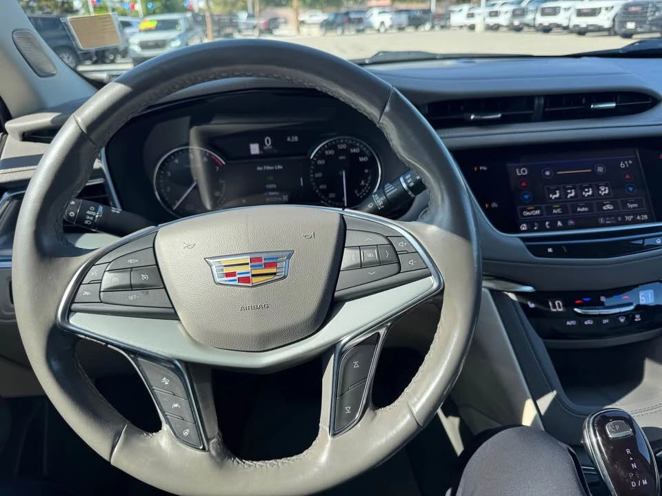 2023 Cadillac XT5 - Image 4 of 6