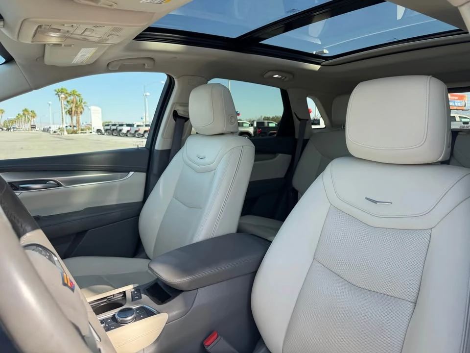 2023 Cadillac XT5 - Image 3 of 6