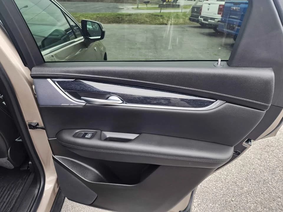 2023 Cadillac XT5 - Image 11 of 20