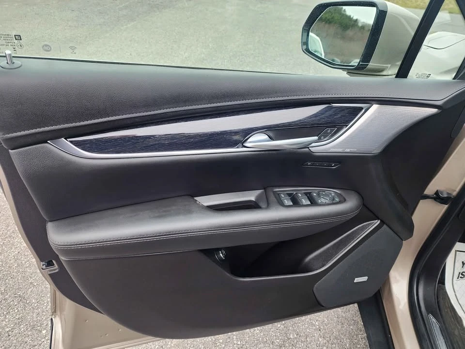 2023 Cadillac XT5 - Image 17 of 20