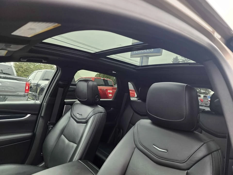 2023 Cadillac XT5 - Image 18 of 20