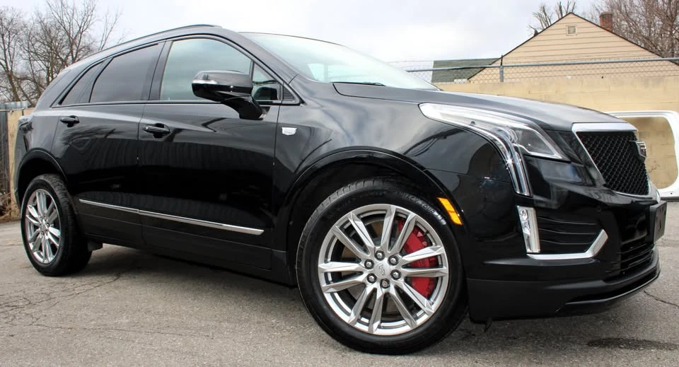 2023 Cadillac XT5 - Image 2 of 20