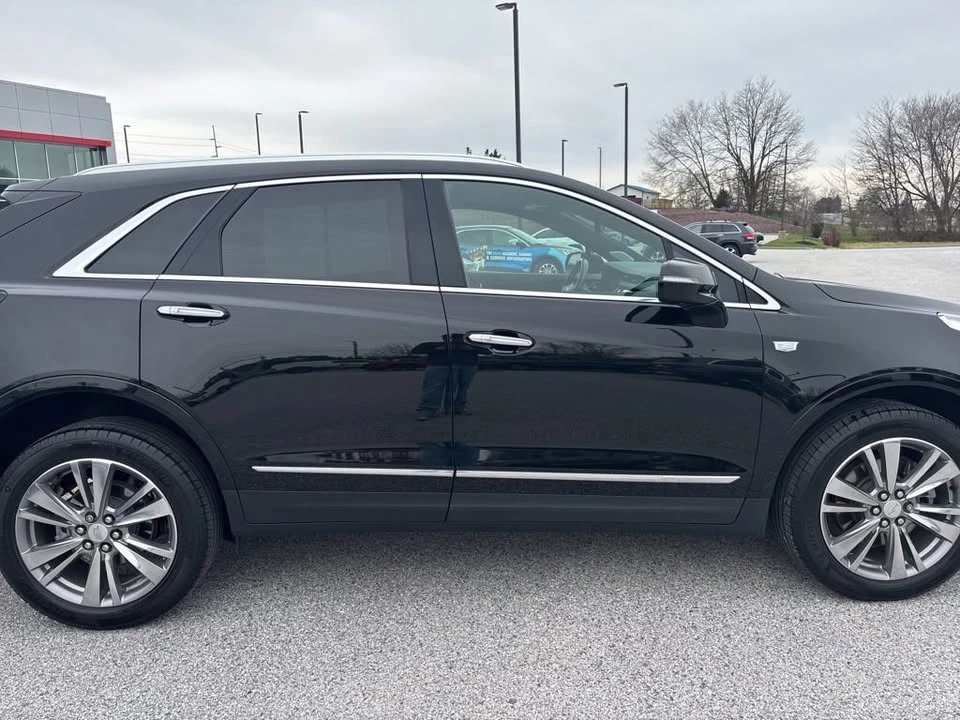 2023 Cadillac XT5 - Image 2 of 20