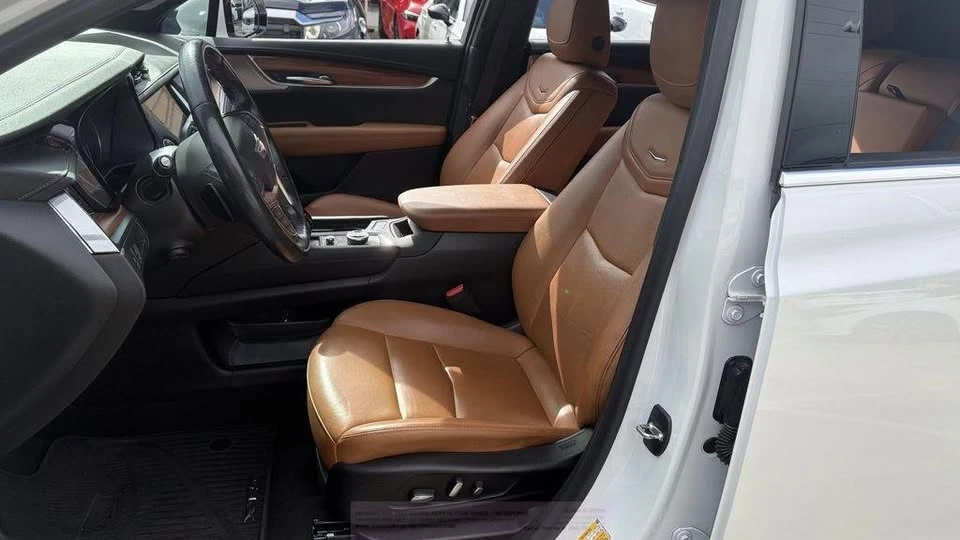 2023 Cadillac XT5 - Image 16 of 20