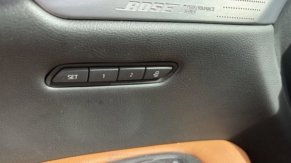2023 Cadillac XT5 - Image 17 of 20
