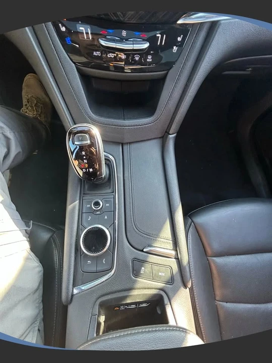 2023 Cadillac XT6 - Image 17 of 19
