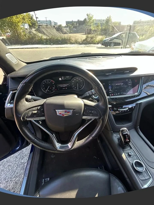 2023 Cadillac XT6 - Image 13 of 19