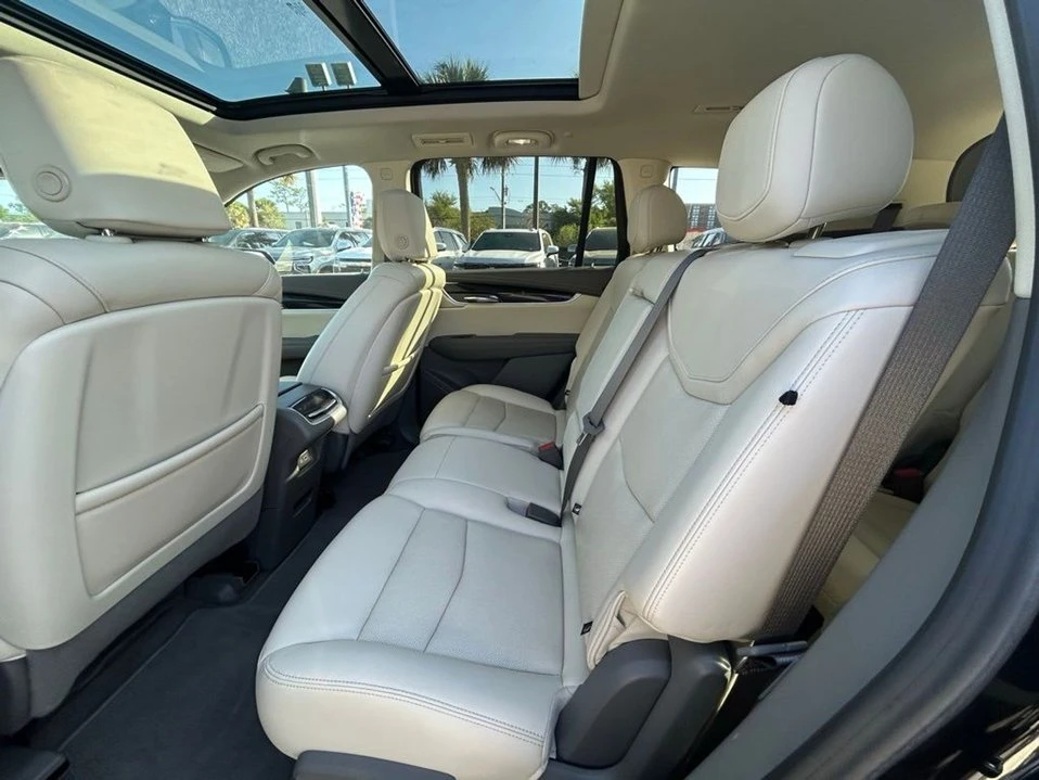 2023 Cadillac XT6 - Image 13 of 20