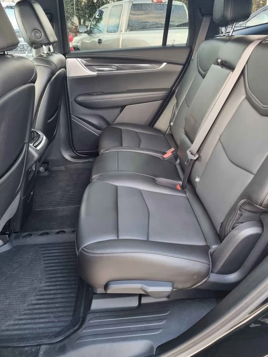 2023 Cadillac XT6 - Image 8 of 15