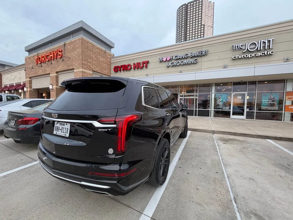 2023 Cadillac XT6 - Image 6 of 7