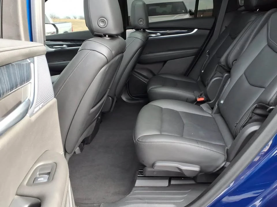 2023 Cadillac XT6 - Image 7 of 9