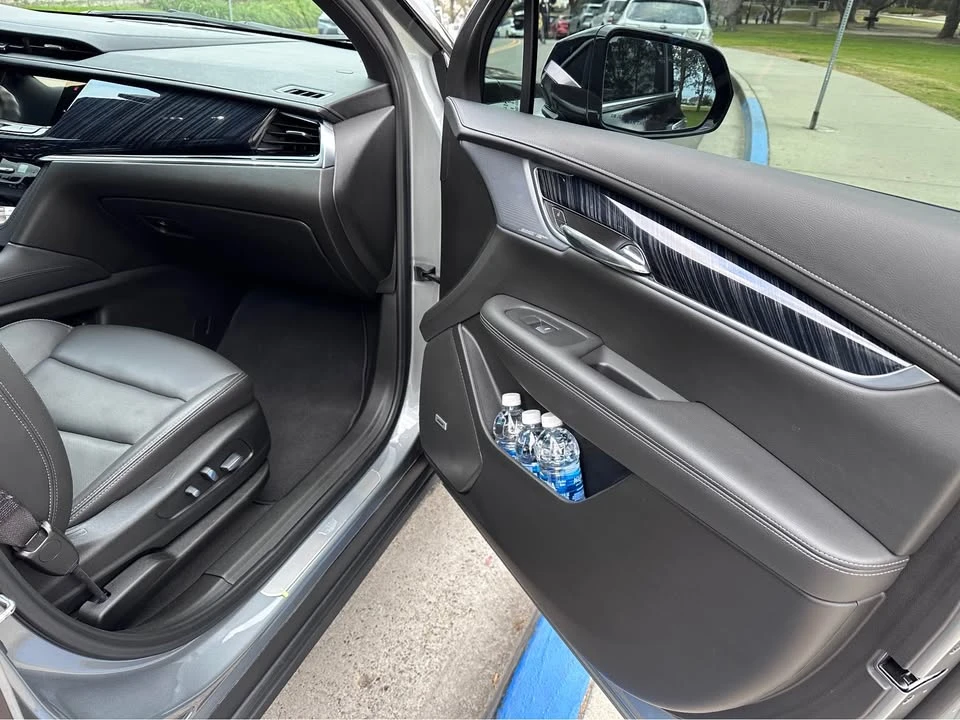 2023 Cadillac XT6 - Image 8 of 14