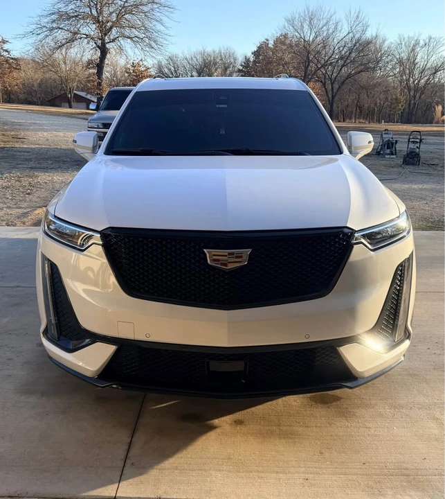 2023 Cadillac XT6 - Image 2 of 14