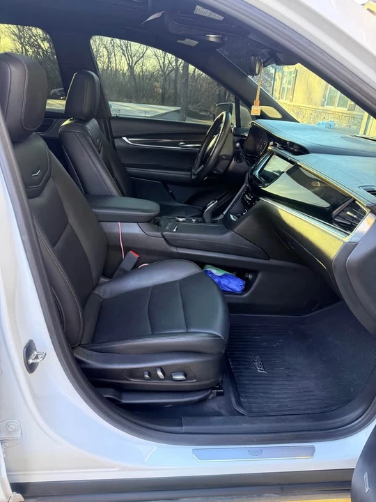 2023 Cadillac XT6 - Image 8 of 14