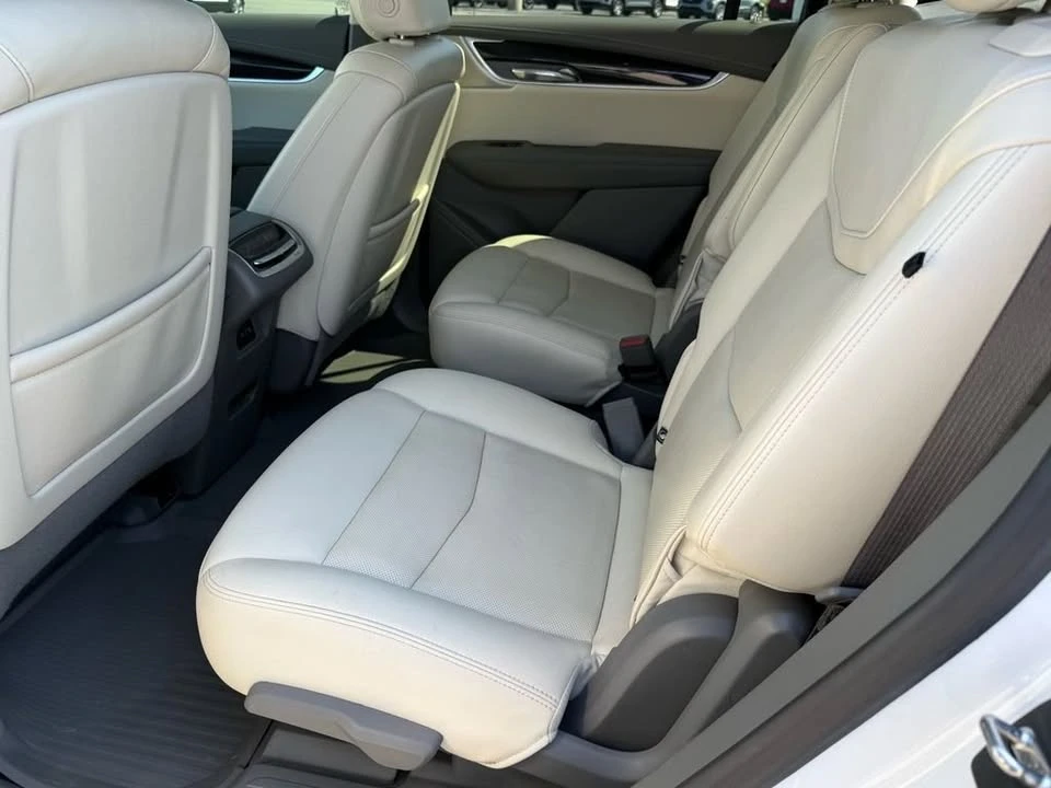 2023 Cadillac XT6 - Image 8 of 10