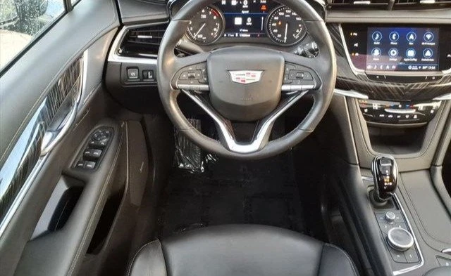 2023 Cadillac XT6 - Image 15 of 19