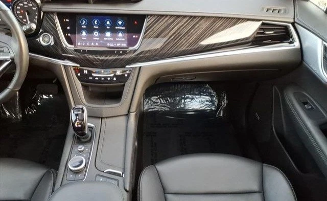 2023 Cadillac XT6 - Image 16 of 19