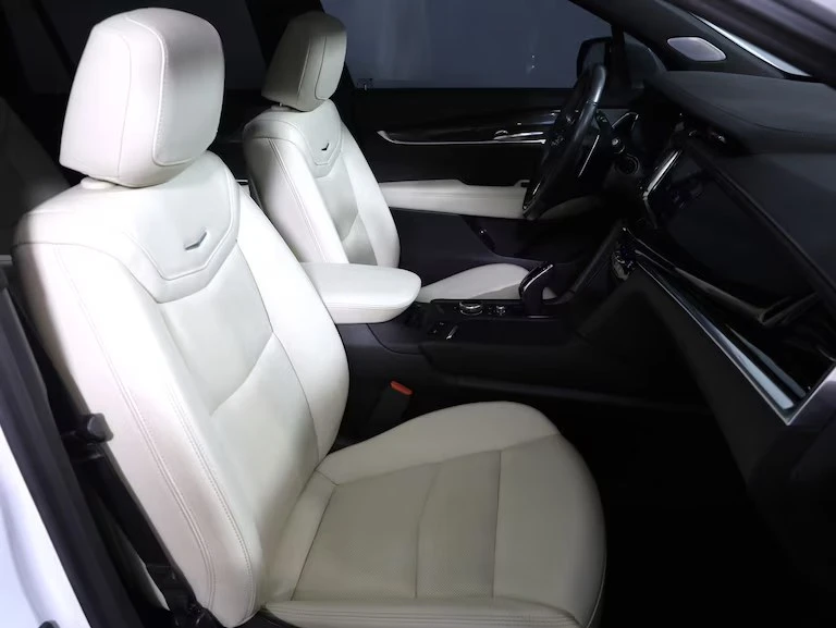 2023 Cadillac XT6 - Image 18 of 20