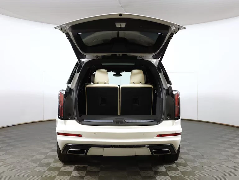 2023 Cadillac XT6 - Image 4 of 20