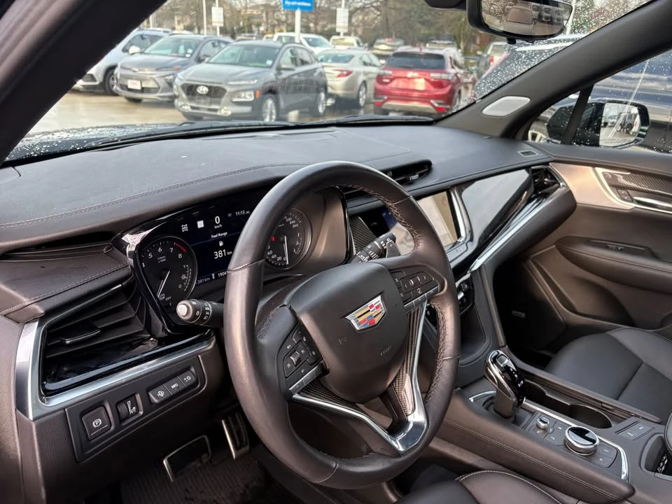 2023 Cadillac XT6 - Image 9 of 16