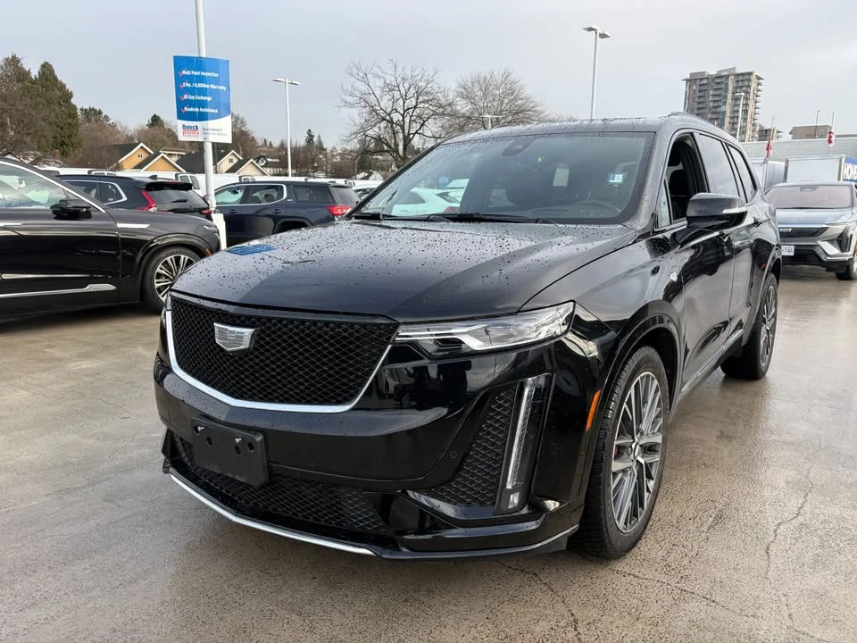 2023 Cadillac XT6 - Image 2 of 16