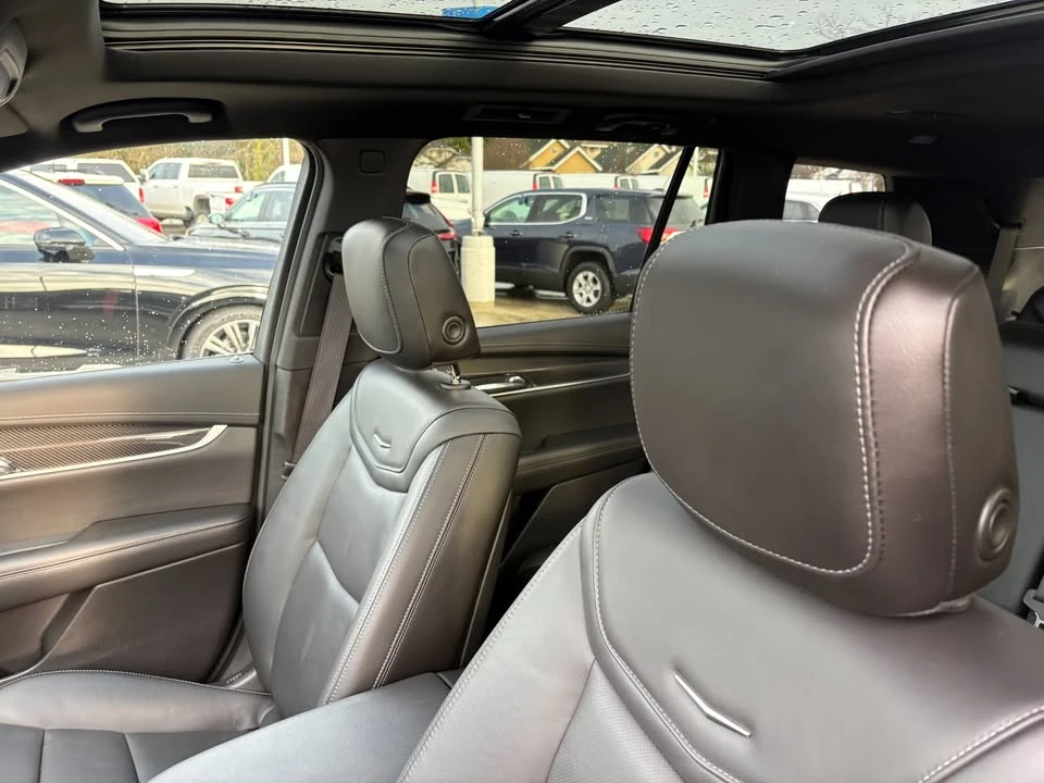 2023 Cadillac XT6 - Image 11 of 16