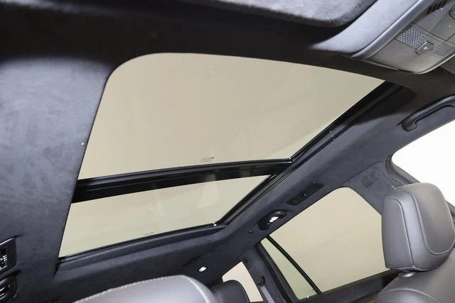 2023 Cadillac XT6 - Image 9 of 20