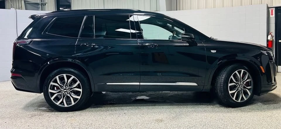 2023 Cadillac XT6 - Image 7 of 19