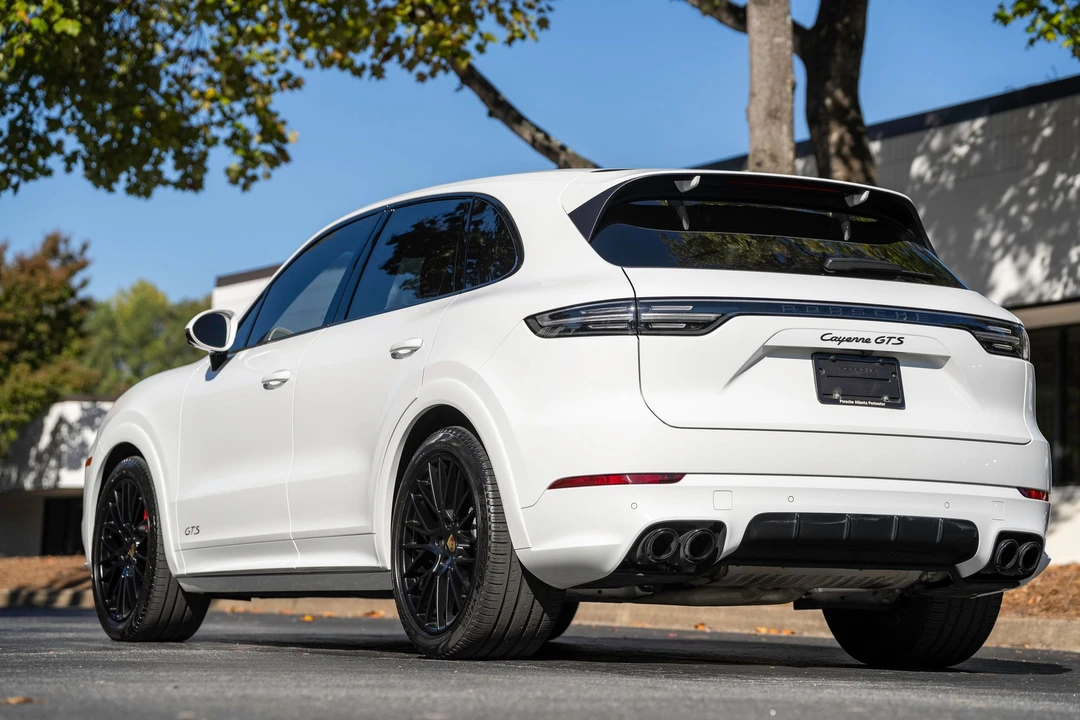 2023 Porsche 9Y0/9Y3 Cayenne GTS - Image 3 of 6
