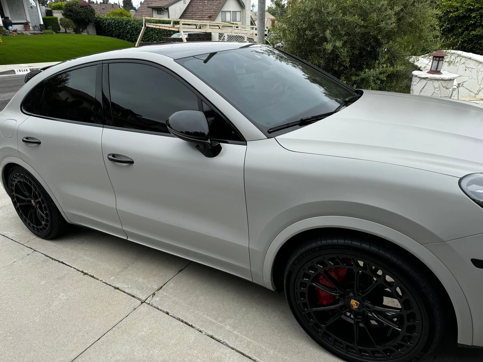 2023 Porsche 9Y0/9Y3 Cayenne Turbo - Image 4 of 6