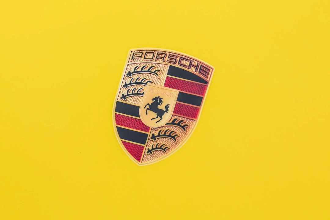 2023 Porsche 718 Cayman GT4 RS - Image 13 of 31