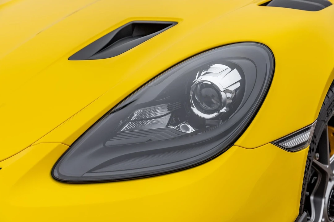 2023 Porsche 718 Cayman GT4 RS - Image 12 of 31