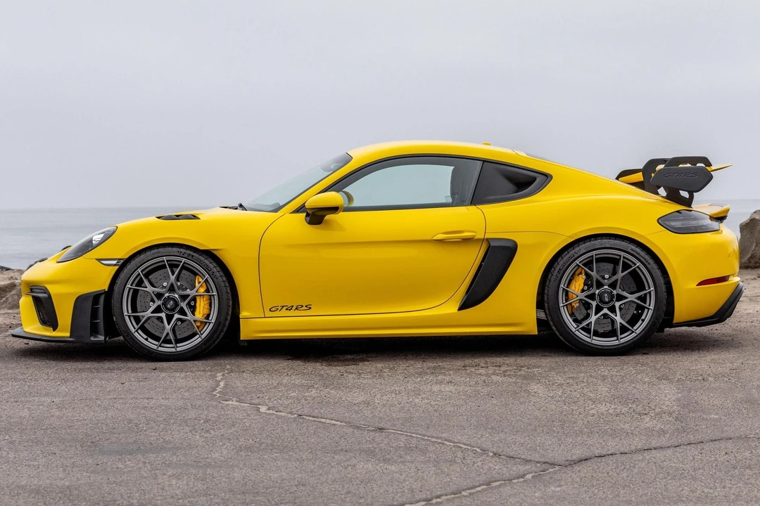 2023 Porsche 718 Cayman GT4 RS - Image 9 of 31