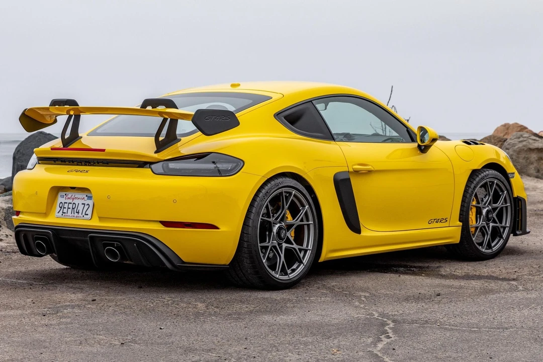 2023 Porsche 718 Cayman GT4 RS - Image 7 of 31
