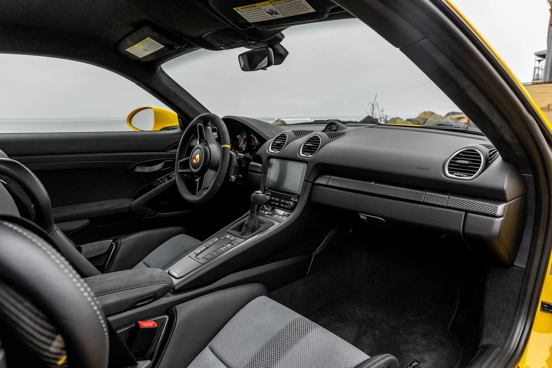 2023 Porsche 718 Cayman GT4 RS - Image 28 of 31