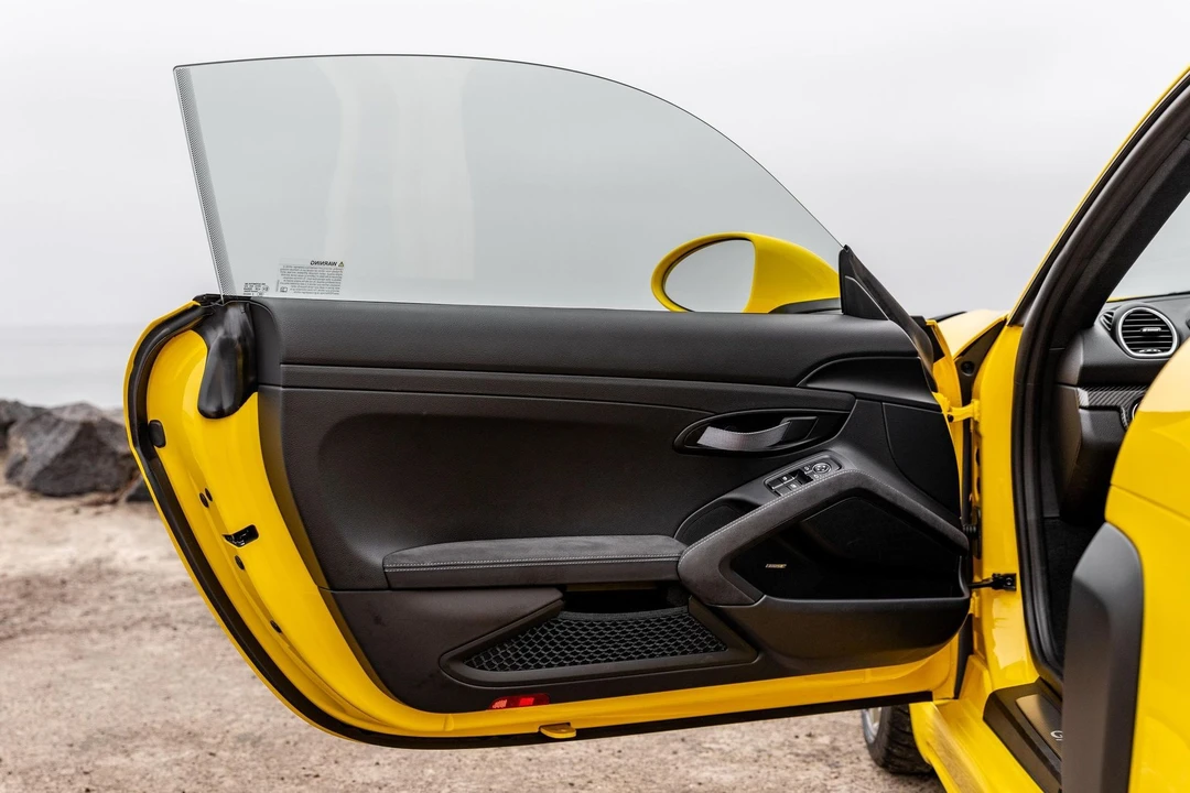 2023 Porsche 718 Cayman GT4 RS - Image 20 of 31