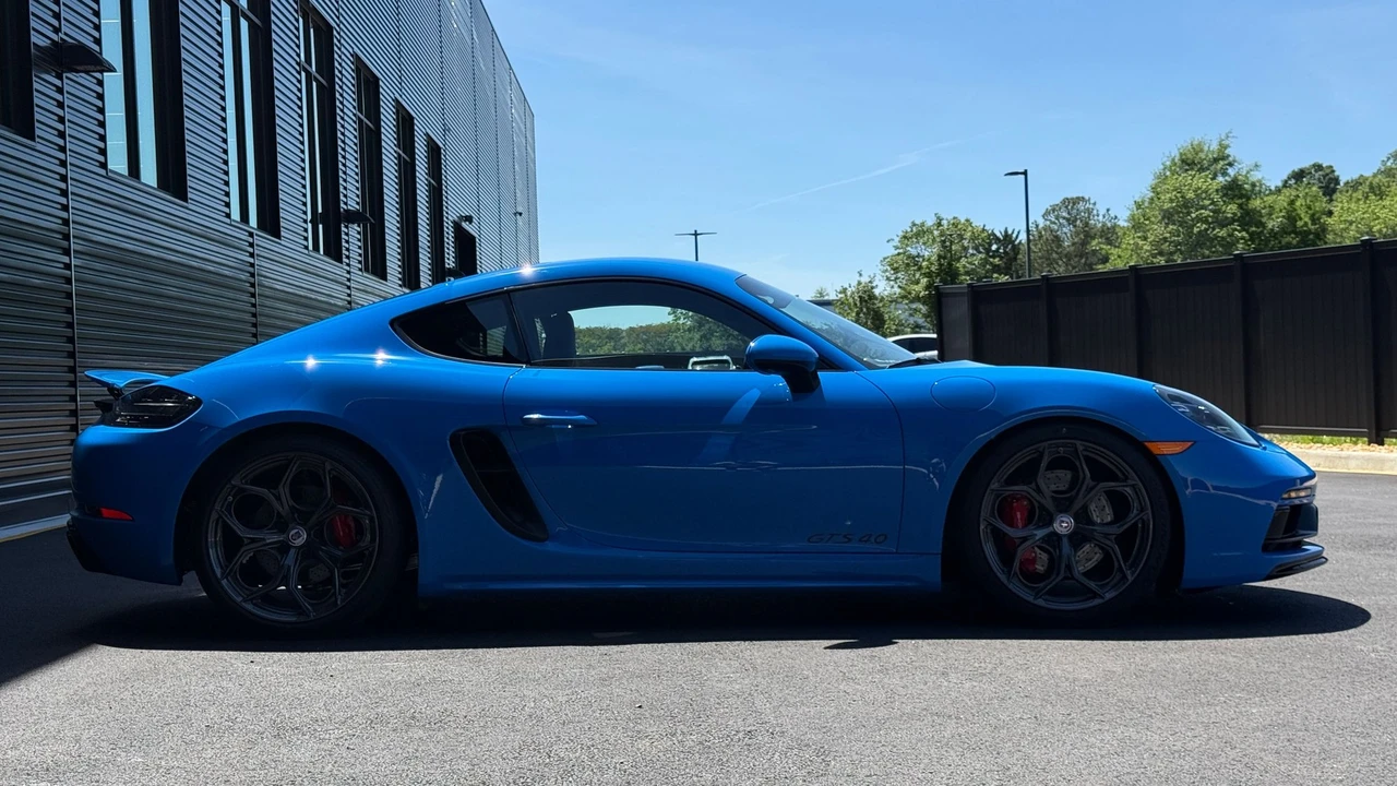 2023 Porsche 718 Cayman GTS 4.0 - Image 7 of 24