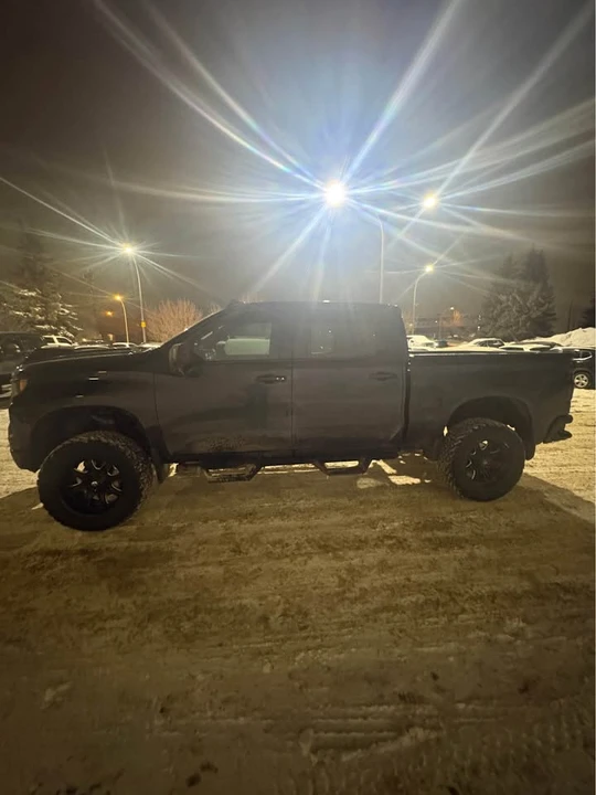 2023 Chevrolet Silverado 4th Gen - Image 3 of 18